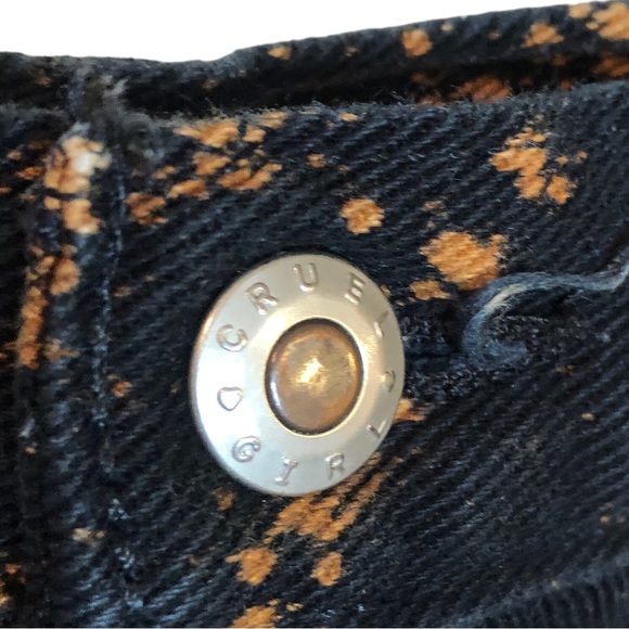 Cruel Girl bleached shredded distressed cutoffs - Picture 6 of 9